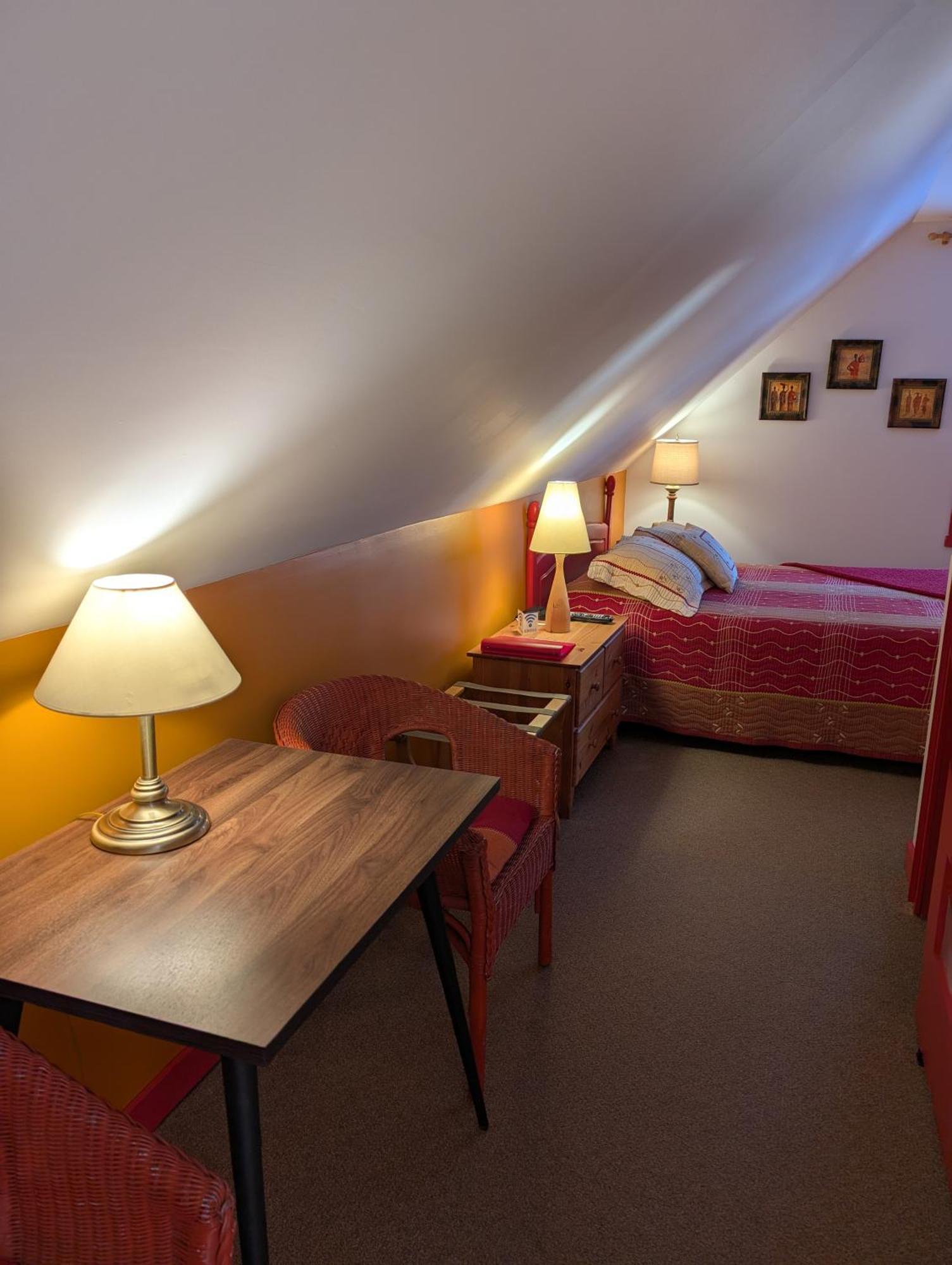 Au Saut Du Lit Bed & Breakfast