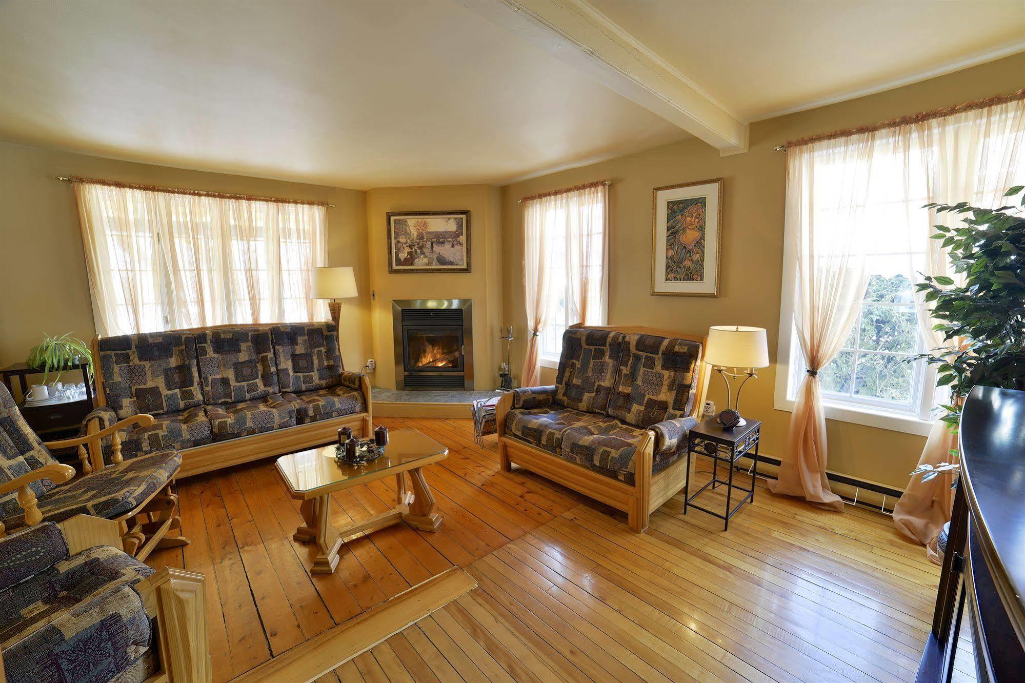 Bed & Breakfast Au Saut Du Lit 4*